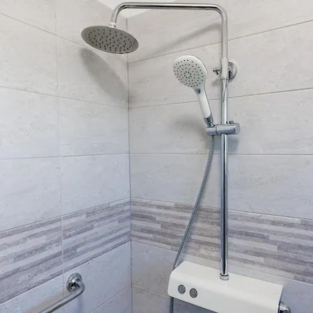아파트 Tanja Renovated In 2025